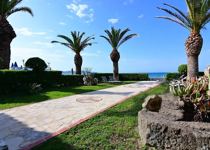 Nadia\'S Studios & Apartments In Argasi, Sea-View